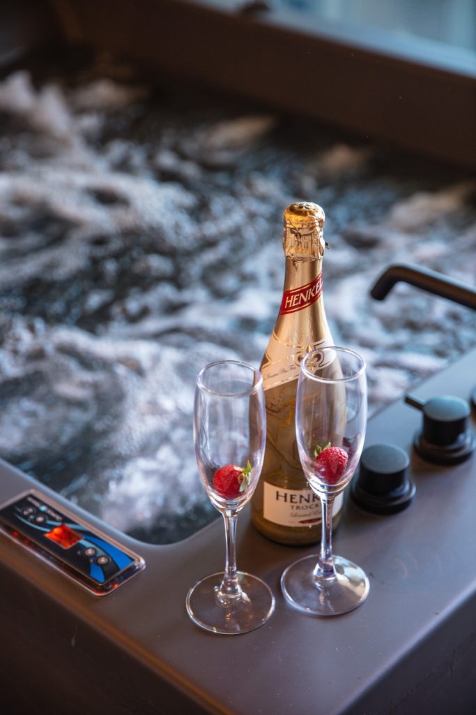 Sea View Suite with Indoor Jacuzzi