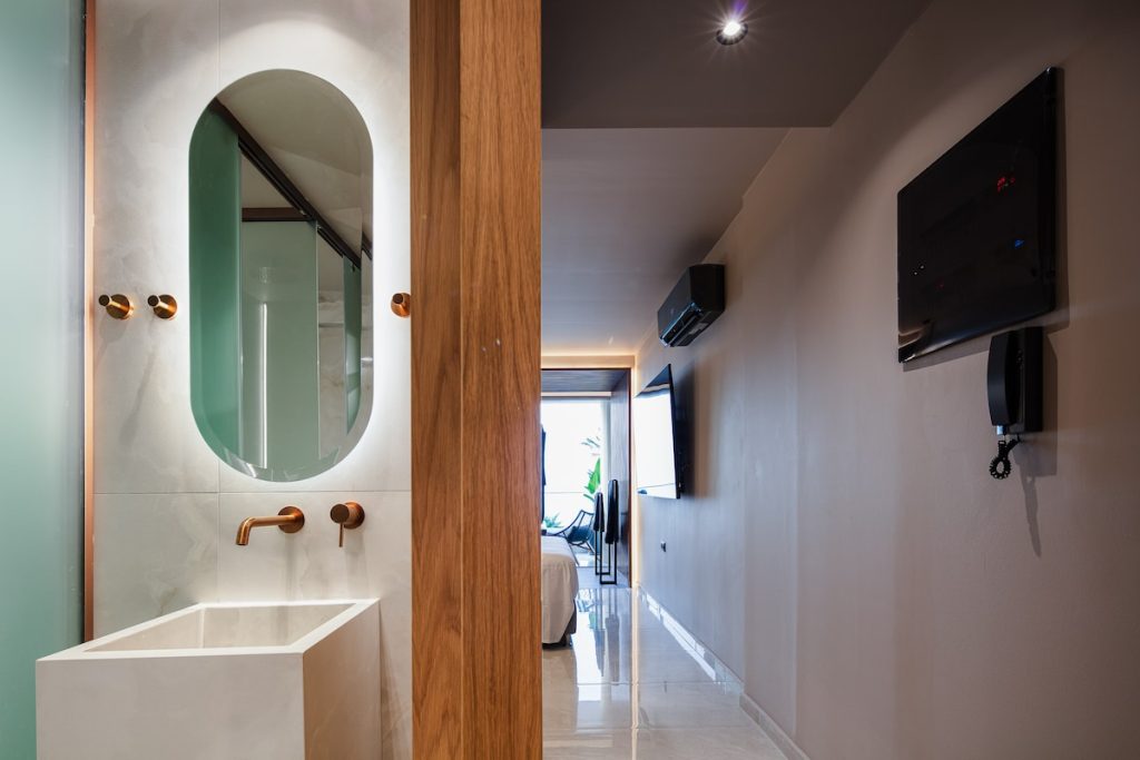 Sea View Suite with Indoor Jacuzzi