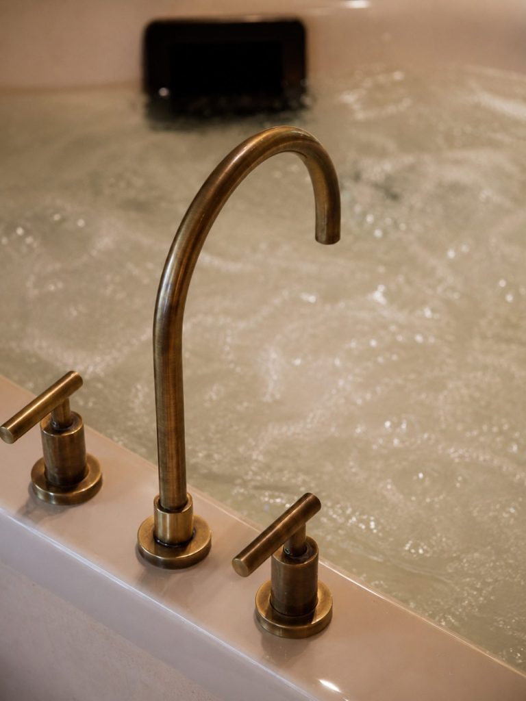 Bubbles and warm brass details