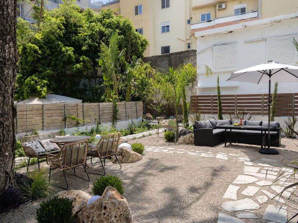 Shared garden at La Vie En Mer